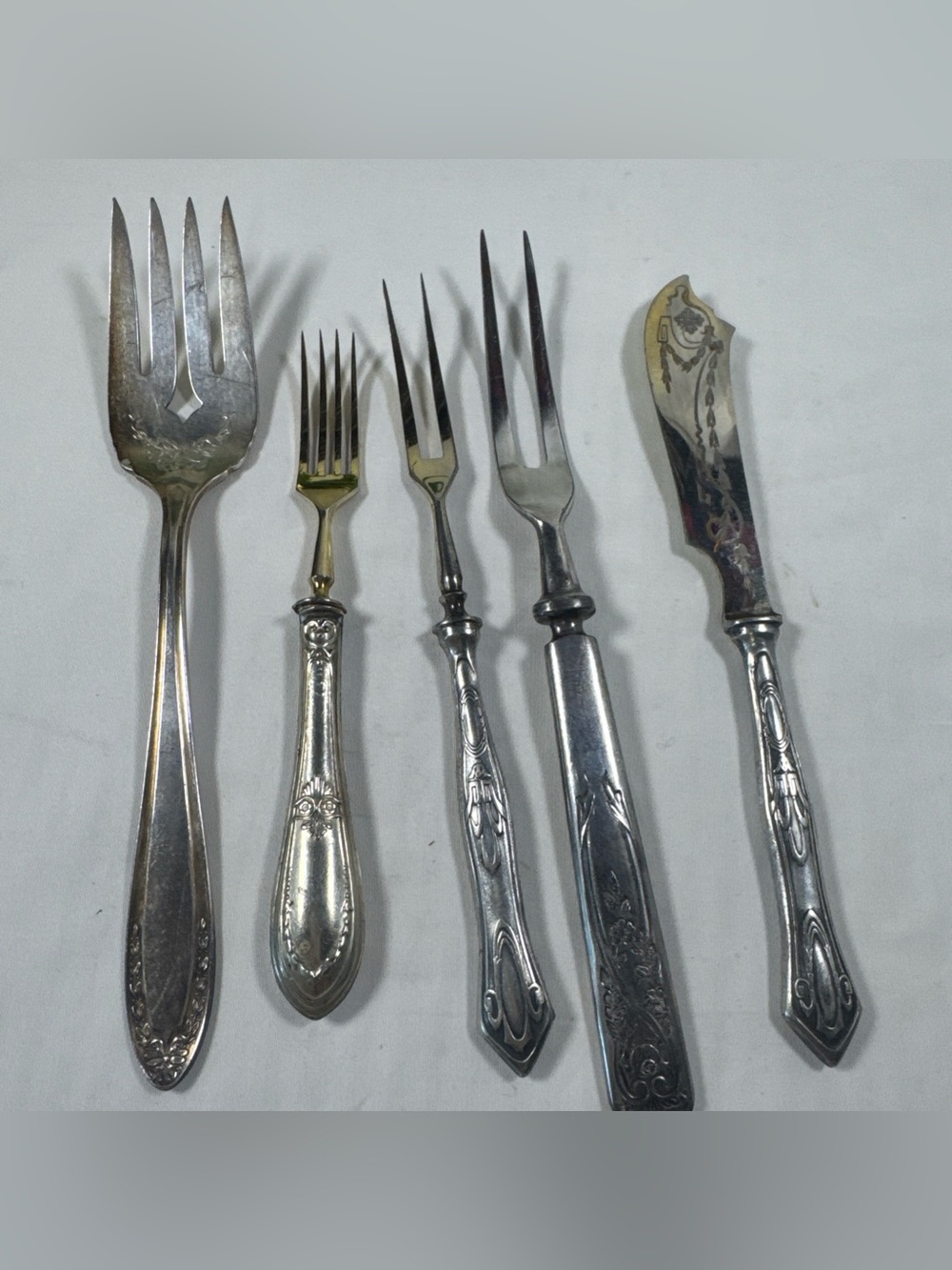 Vintage SilverPlate Servings utensils Decorative Fork and Knife Set - Silver